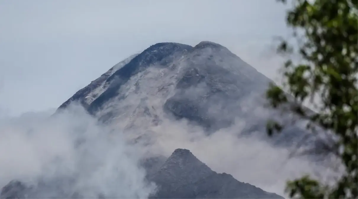 Filipinler De Kanlaon Yanardagi Nda Patlama 19187736 Amp