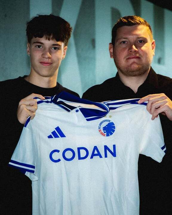 Futbolun Yeni Hamsiki Trabzonspor Efsanesinin Oglu Kopenhagda 1