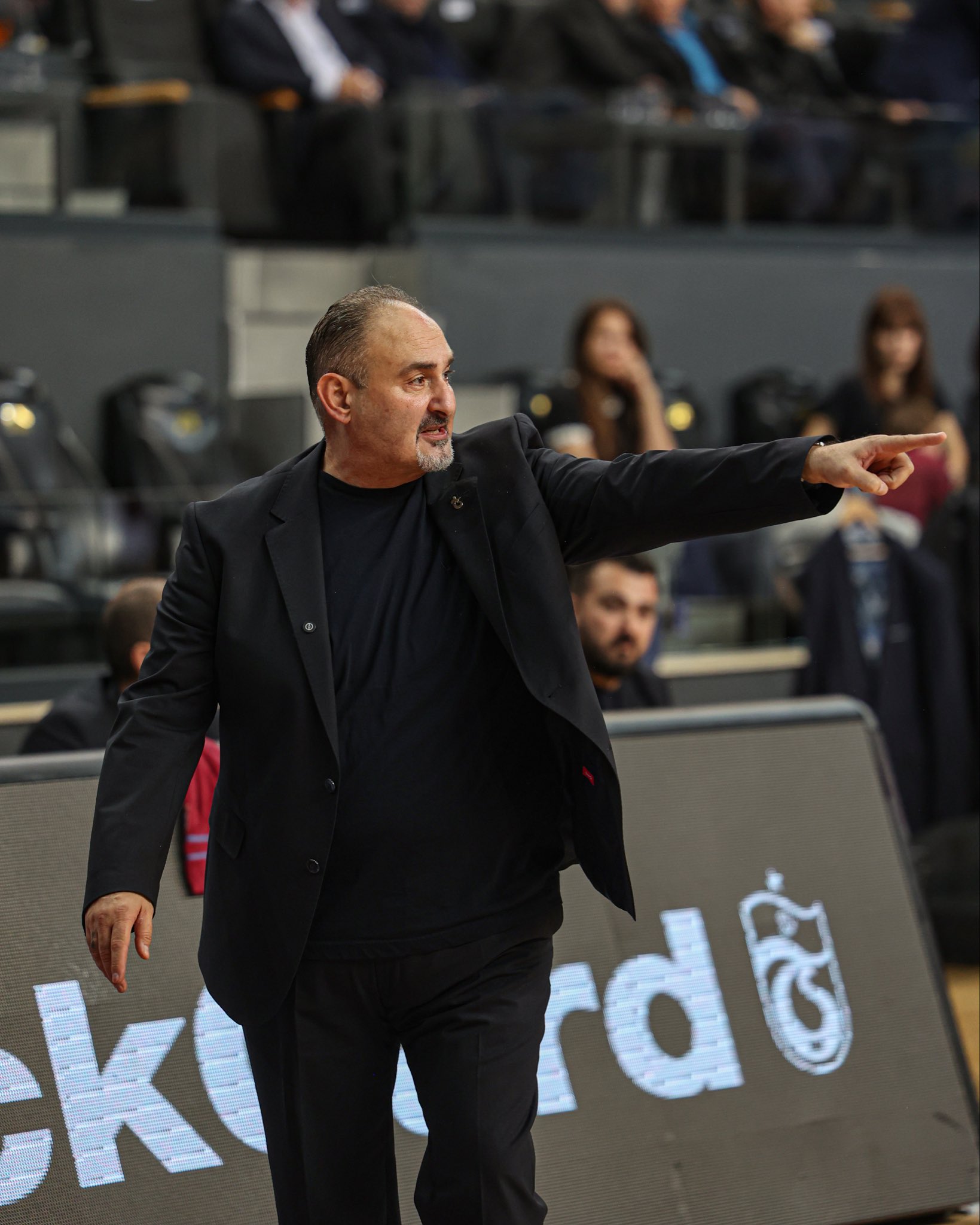 G4 M L9 R6 Wg A A H E P M