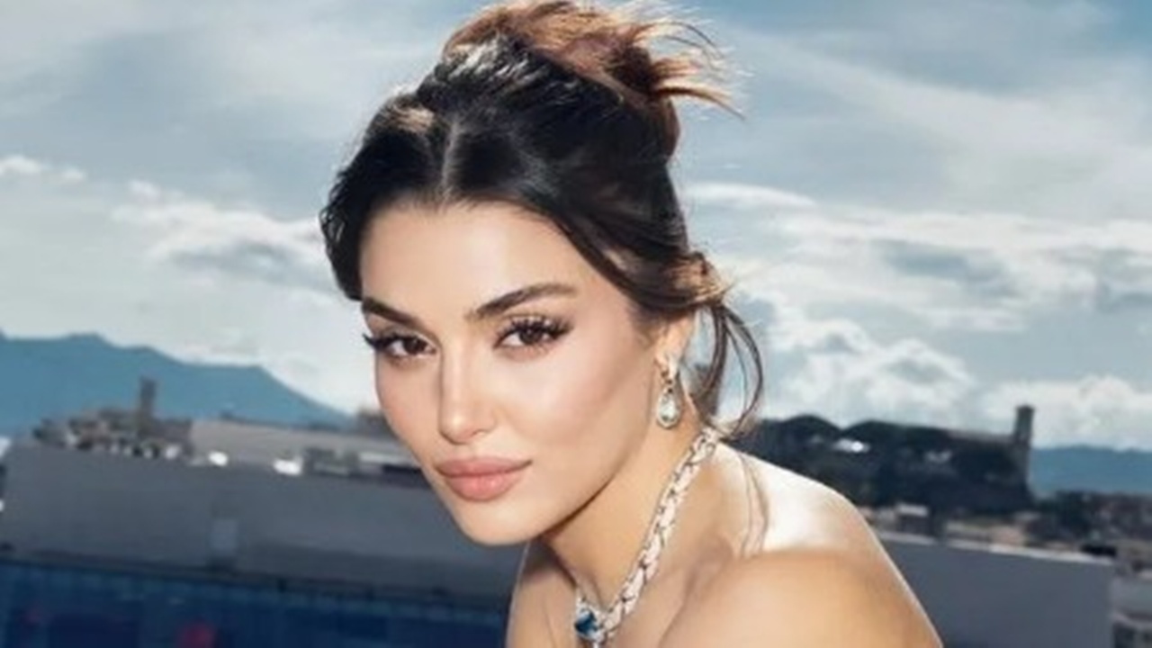 Hande Ercelden Ayrilik Sonrasi Iddiali Banyo Paylasim Karin Kaslari Gundem Oldu