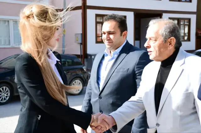 Herkes Yeni Atanan Ladik Kaymakami Tugce Orhan I 19194767 4217 M