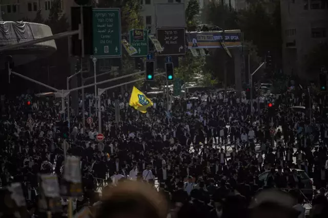 Israil De On Binlerce Haredi Sokaklara Dokuldu 19202076 1969 M