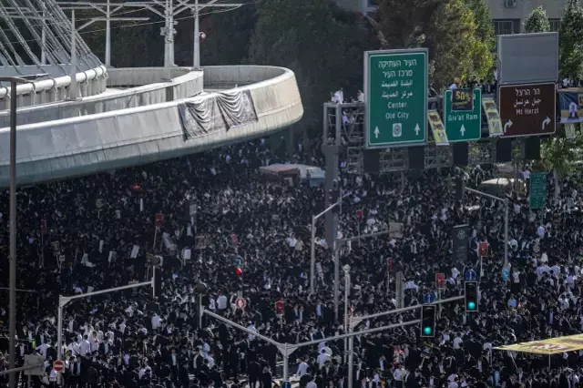 Israil De On Binlerce Haredi Sokaklara Dokuldu 19202076 3673 M