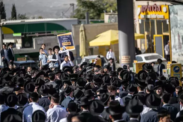 Israil De On Binlerce Haredi Sokaklara Dokuldu 19202076 5423 M