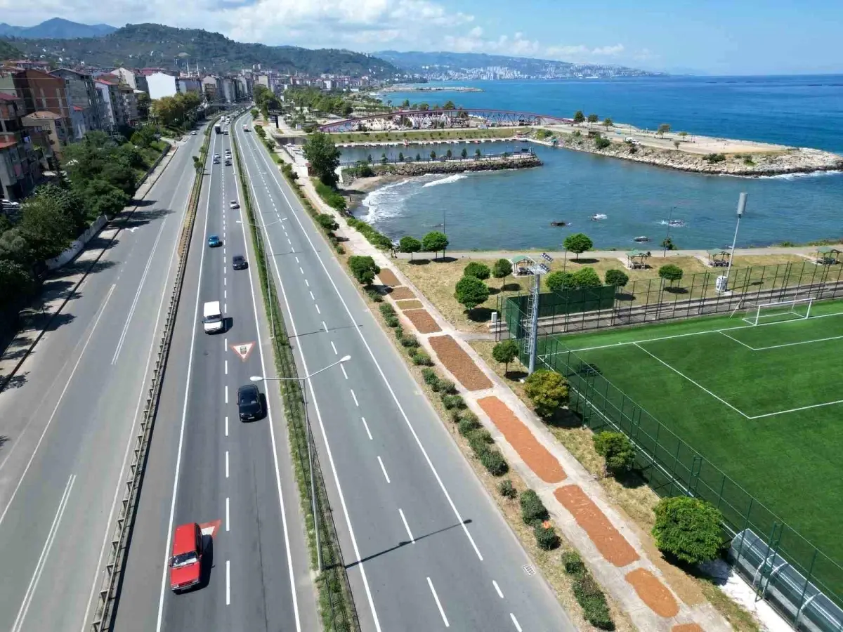 Karadeniz Sahil Yolu Findikcilar Icin Harman 17717332 Amp