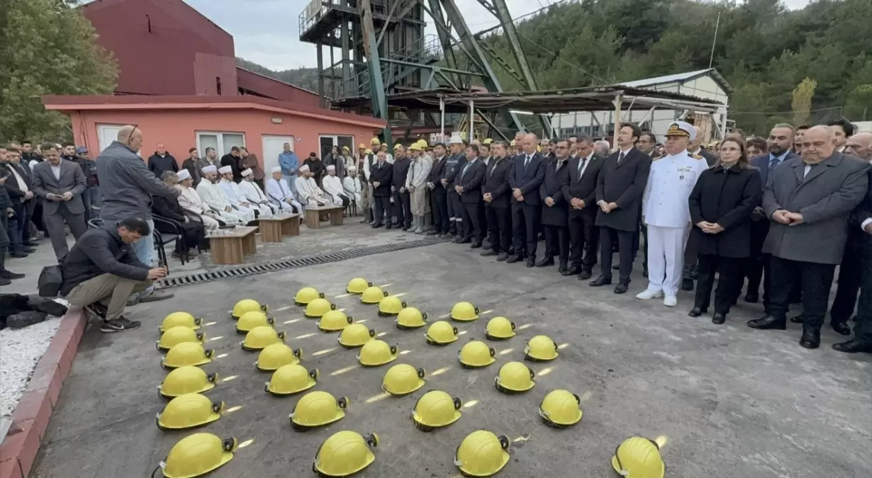 Maden Faciasinda Olen 43 Isci Anildi 19145096 Amp