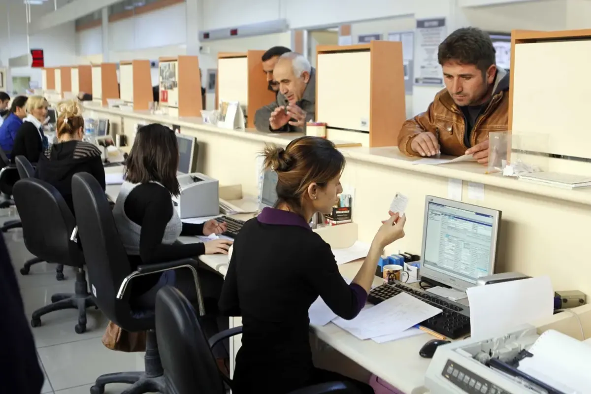 Milyonlarca Calisani Ilgilendiren Duzenleme Izin 19145517 6744 Amp