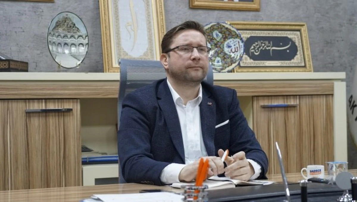 Nejat Ozturk Ak Parti Kucukcekmece Ilce Baskanligi Gorevinden Istifa Etti 205149 20251028