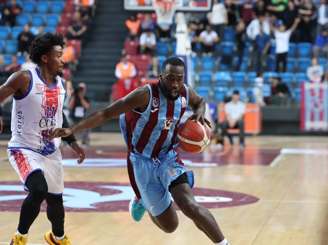 Trabzonspor Basketbol Takimi Lige Galibiyetle Basladi 9A82685C2455