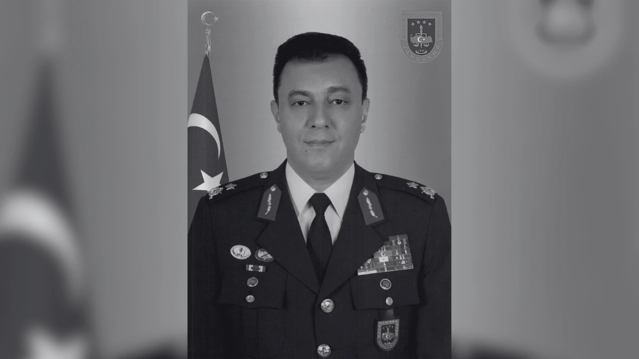Tuggeneral Selami Aksit Hayatini Kaybetti