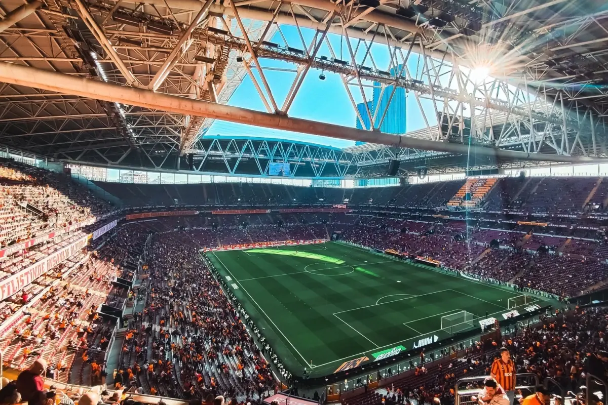 Uefa Acikladi Turkiye Den 2 Stadyum Dev 19205934 3994 Amp