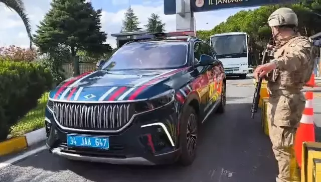 Unlu Isimleri Sarsan Yasakli Madde Operasyonunda 19142837 9335 M