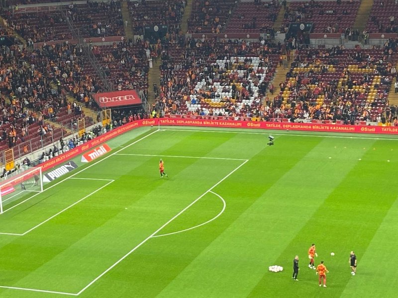 0X0 Trabzon Tribunlerinden Ugurcan Cakira Tepki Rams Parkta Dikkat Ceken Anlar 1762014132211