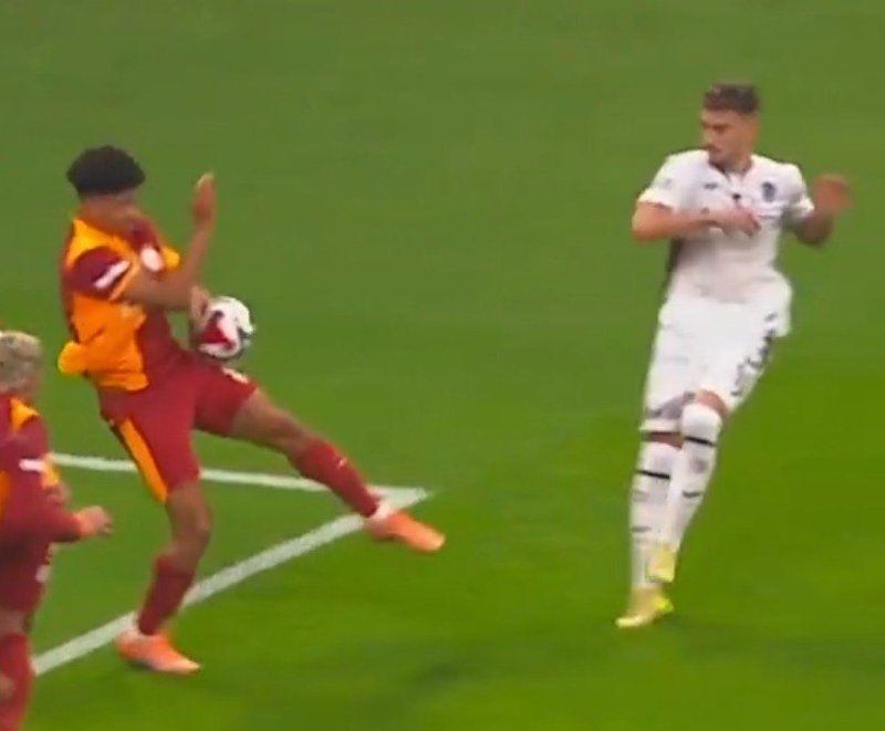 0X0 Trabzonspor Penalti Bekledi Iste O Pozisyon 1762018585511