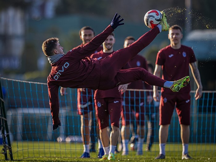 0X0 Trabzonspor Tumosan Konyaspor Muhtemel 11Ler Ts Maci Saat Kacta Hangi Kanalda 1764393120523