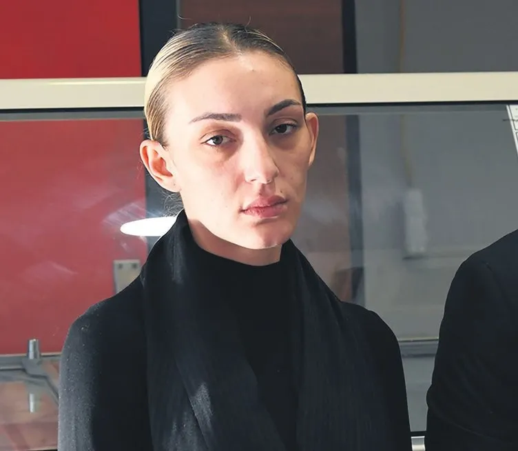 0X0 Unlu Sanatci Gullunun Olumundeki Sir Perdesi Aralaniyor Kiziyla Son Konusmasi Ortaya Cikti Dikkat Ceken O Mesa 1762659017884