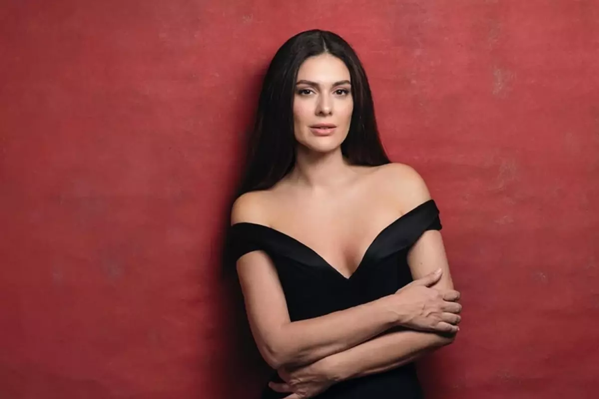 25 Kilo Veren Berguzar Korel Den Bikinili Poz 18673398 9001 Amp