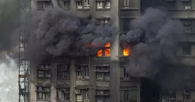 4 Bin Kisinin Yasadigi Dev Sitedeki Yanginda Olu 19300649 5570 M