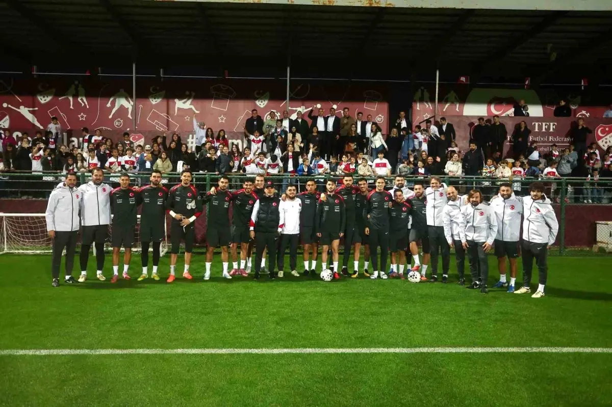 A Milli Takim Bulgaristan Ve Ispanya Maclarin 19240164 Amp