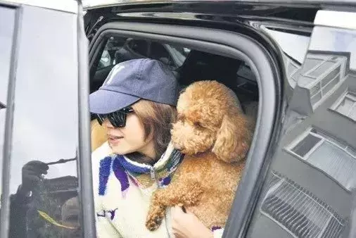 Afra Saracoglu A B I Dizisi Icin Imajini Tazeledi 19231918 8964 M