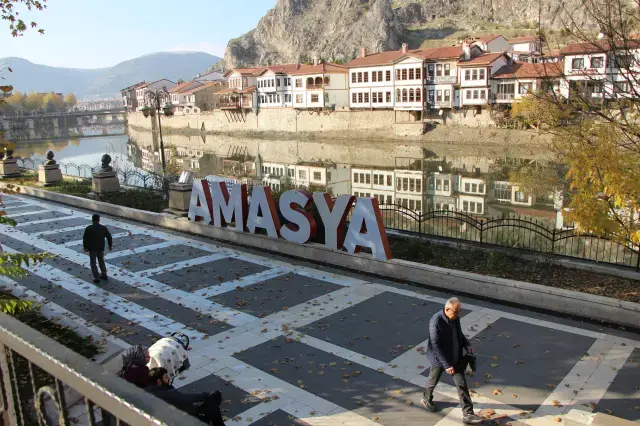 Amasya Da 9 Turbeye Kilit 19306168 1063 M