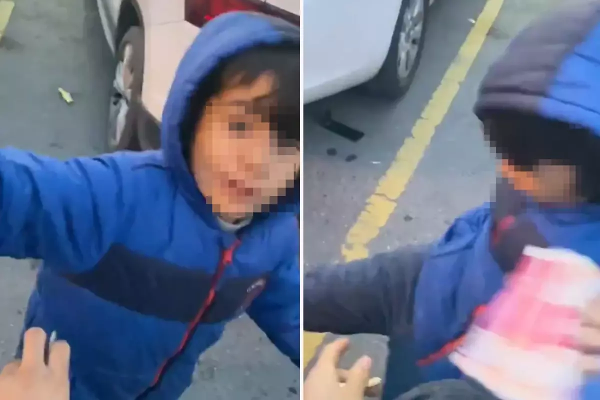 Avcilar Da Bir Cocuk Mendil Almayi Reddeden 19303729 8617 Amp