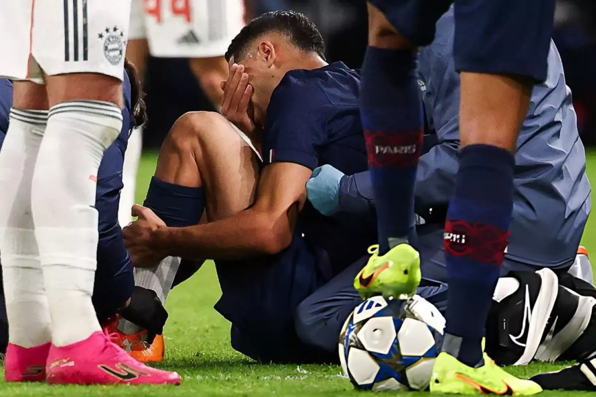 Bayern Munih Macinda Sakatlanan Hakimi Den Kotu 19223218 3664 Amp