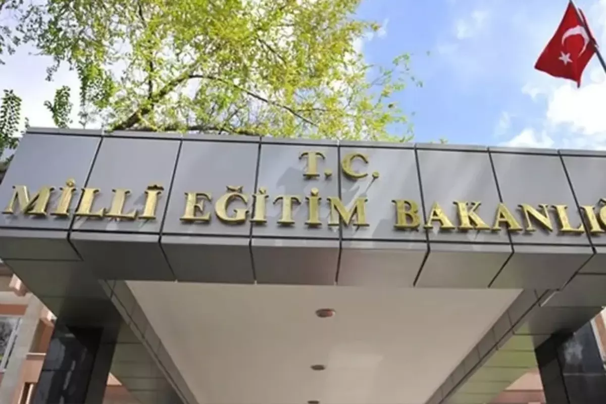 Cok Sayida Ile Yeni Milli Egitim Muduru 19207602 3944 Amp