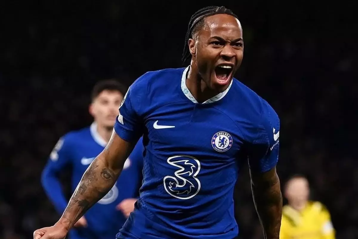 Dunyaca Unlu Yildiz Sterling In Evine Bir Kez 19247295 3587 Amp