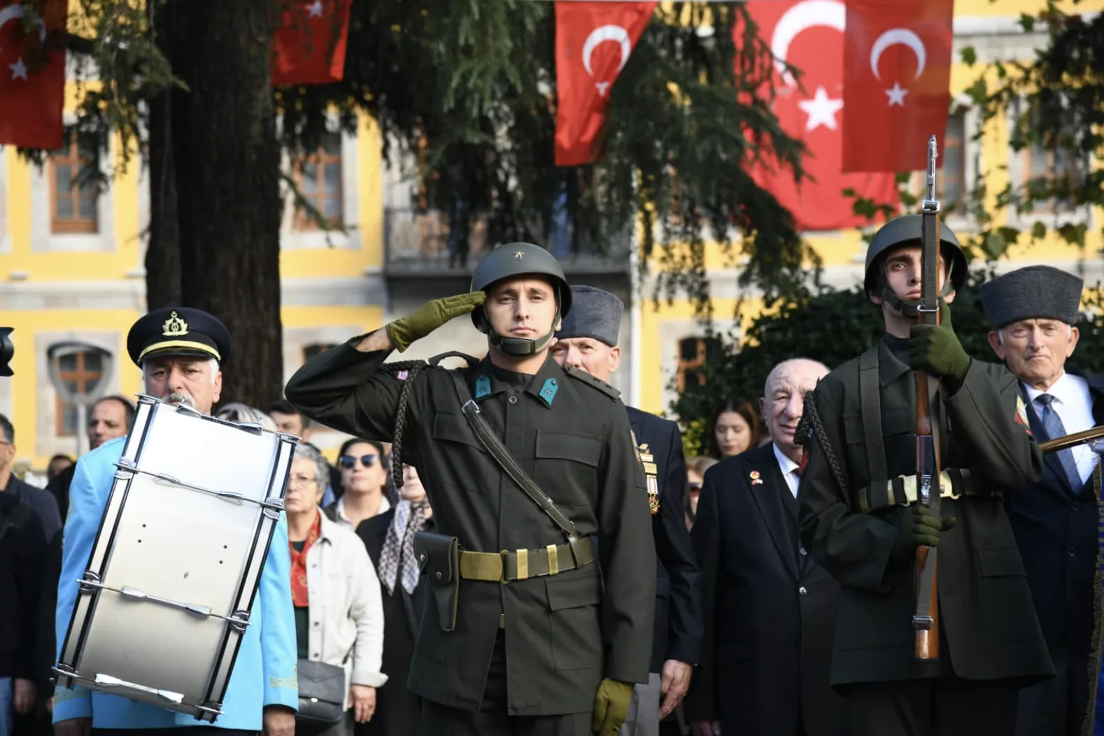 Ekran Resmi 2025 11 10 114113