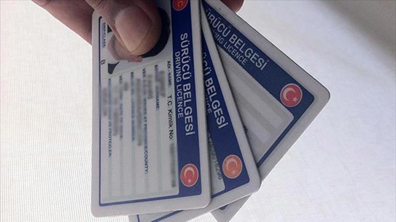 Eski Tip Ehliyet 2409023-1