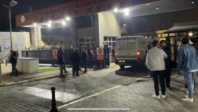 Fabrika Yangininda Hayatini Kaybedenlerin 19234315 7872 M