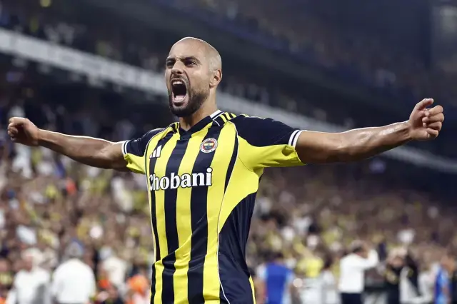 Fenerbahce Ye Takimdan Kovar Gibi Gonderilen Iki 19270927 6817 M