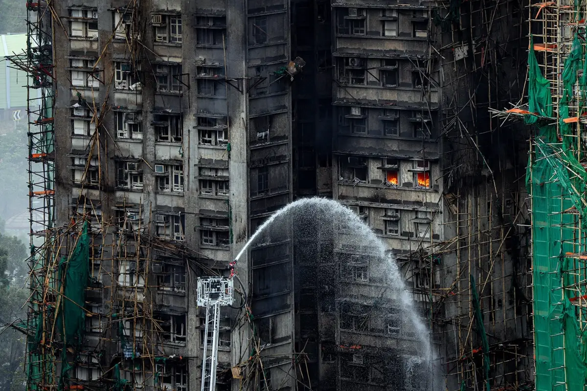 Hong Kong Daki Apartman Yangininda Can Kaybi 19299808 9145 Amp