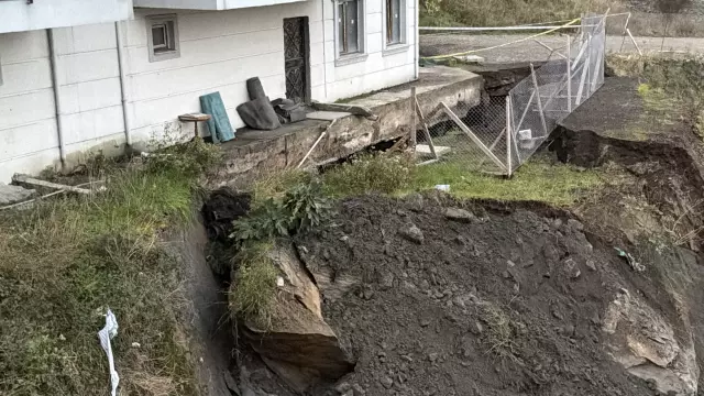 Insaatta Gocuk 70 Kisi Evlerinden Tahliye Edildi 19292957 9265 M