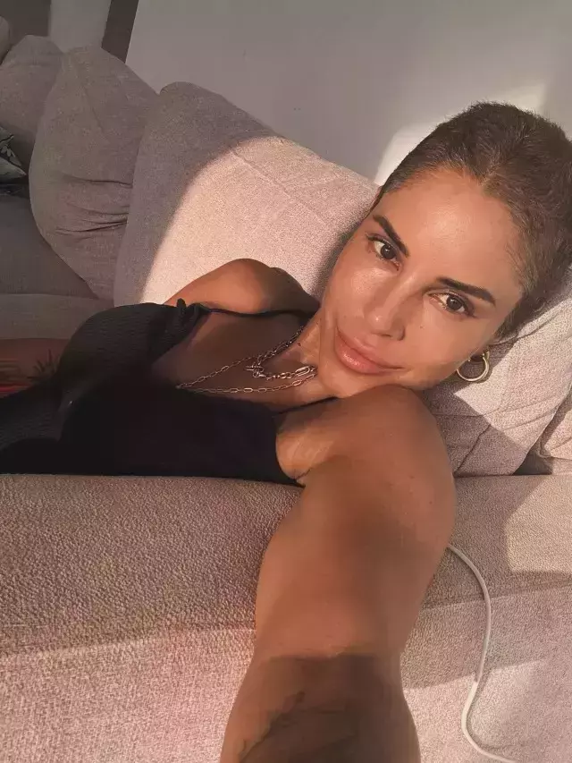 Kanserle Mucadele Eden Irmak Unal Saclarini 19233091 8432 M