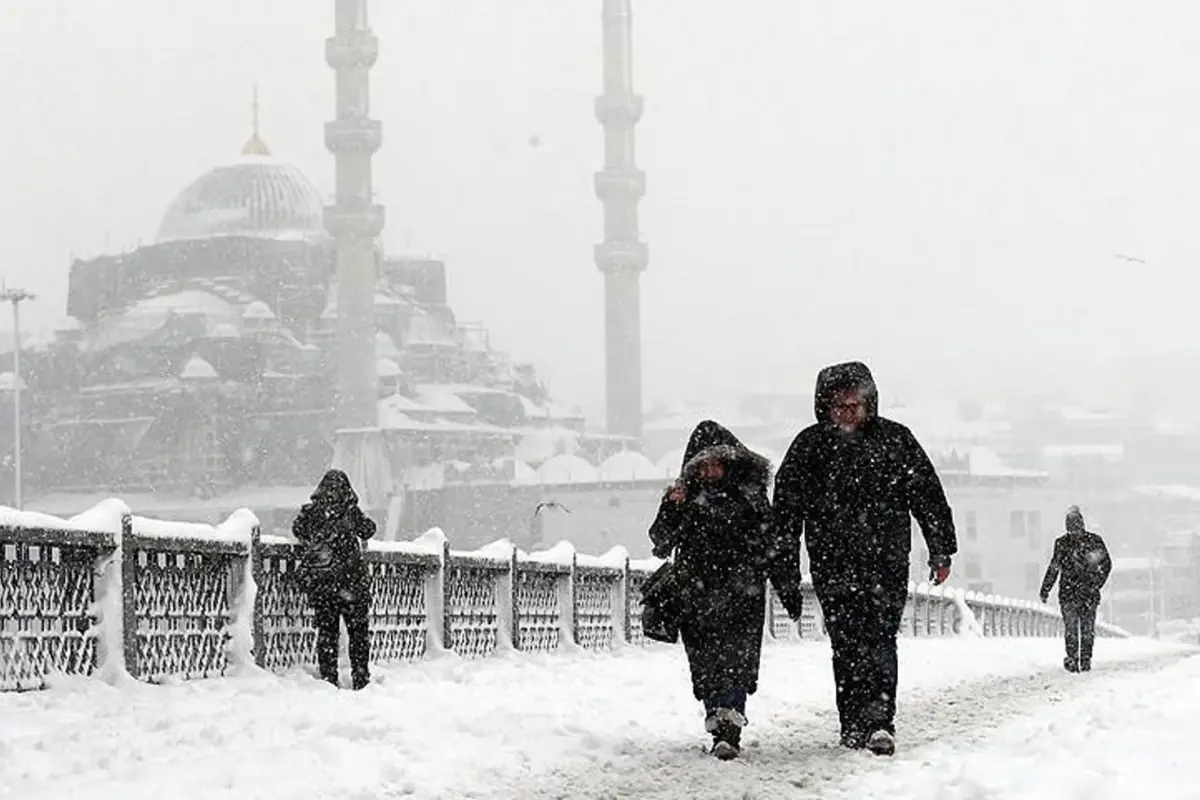 Kara Kis Istanbul A Geliyor Tarih Verildi Lapa 19308584 8516 Amp