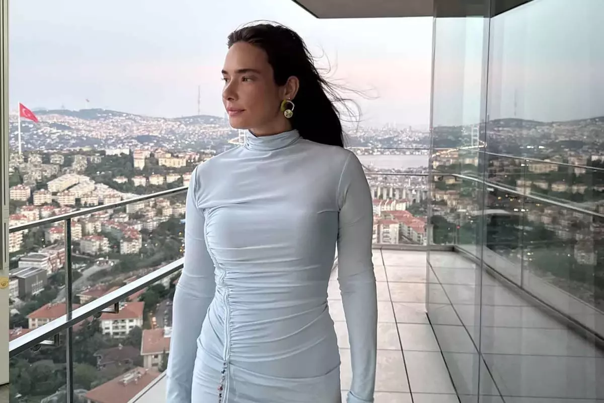 Muge Boz Yasta Aile Buyugune Duygusal Veda 19231470 7471 Amp