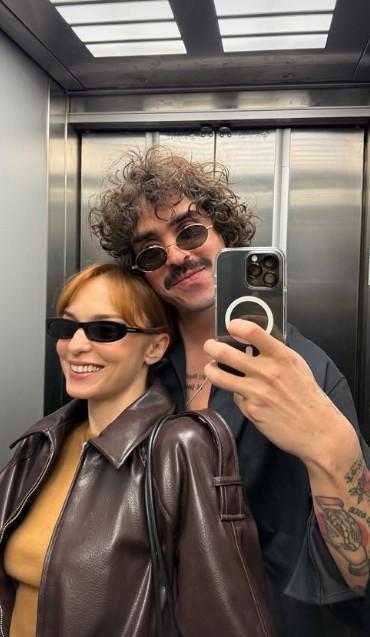 Nilperi Sahinkaya Yeni Bir Aska Yelken Acti 19232766 751 M