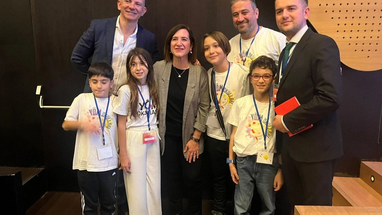 Ogrenciler Ispanyadan Odulle Dondu