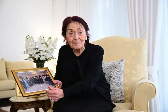 Ogretmeni Cumhurbaskani Erdogan I Anlatti Lider 19282497 5783 M