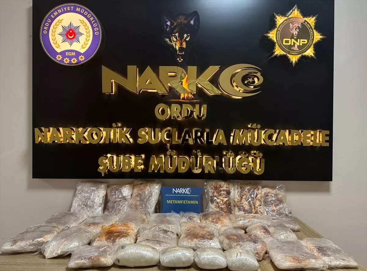 Ordu Da Otomobilin Kapilarina Gizlenmis 25 Ki 19255079 Amp