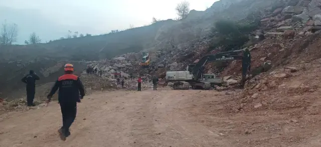 Ordu Da Tas Ocaginda Gocuk 2 Isci Enkaz Altinda 19223029 3349 M-1