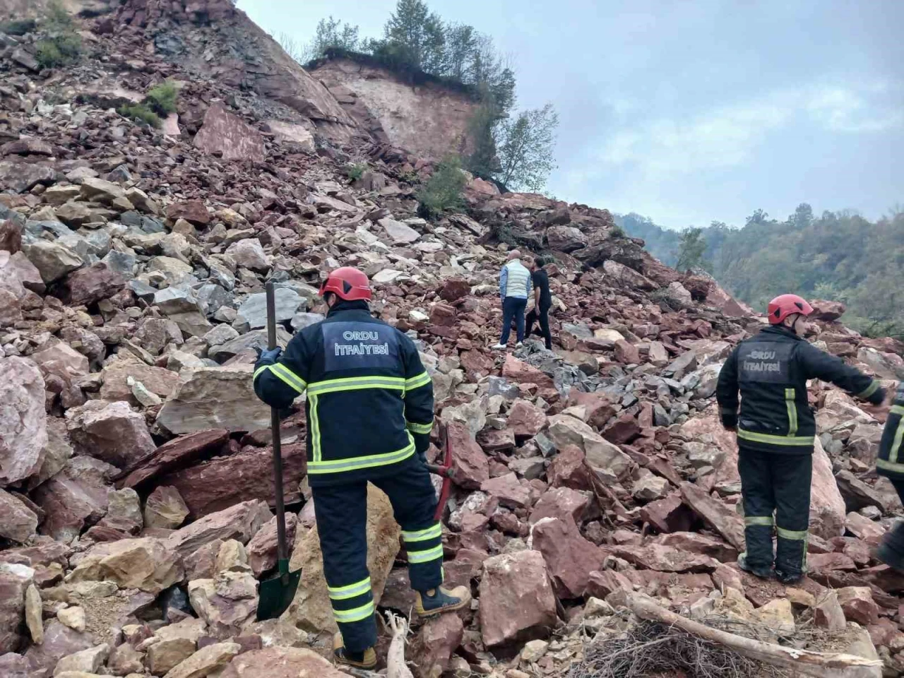 Orduda Tas Ocaginda Gocuk 2 Kisi Enkaz Altinda Kaldi