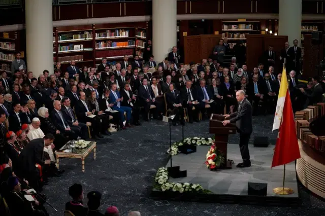 Ortak Basin Toplantisina Papa 14 Leo Nun Sozleri 19299160 2627 M