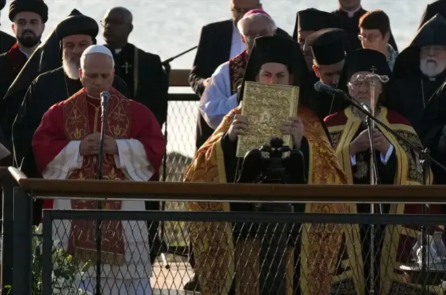 Papa 14 Leo Nun Iznik Ayini Mhp Yi Kizdirdi Cok 19305420 6974 M