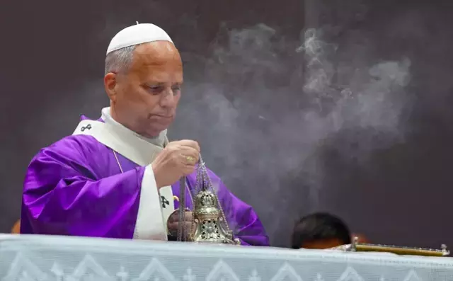 Papa 14 Leo Volkswagen Arena Da Yaklasik 4 Bin 19306543 4604 M