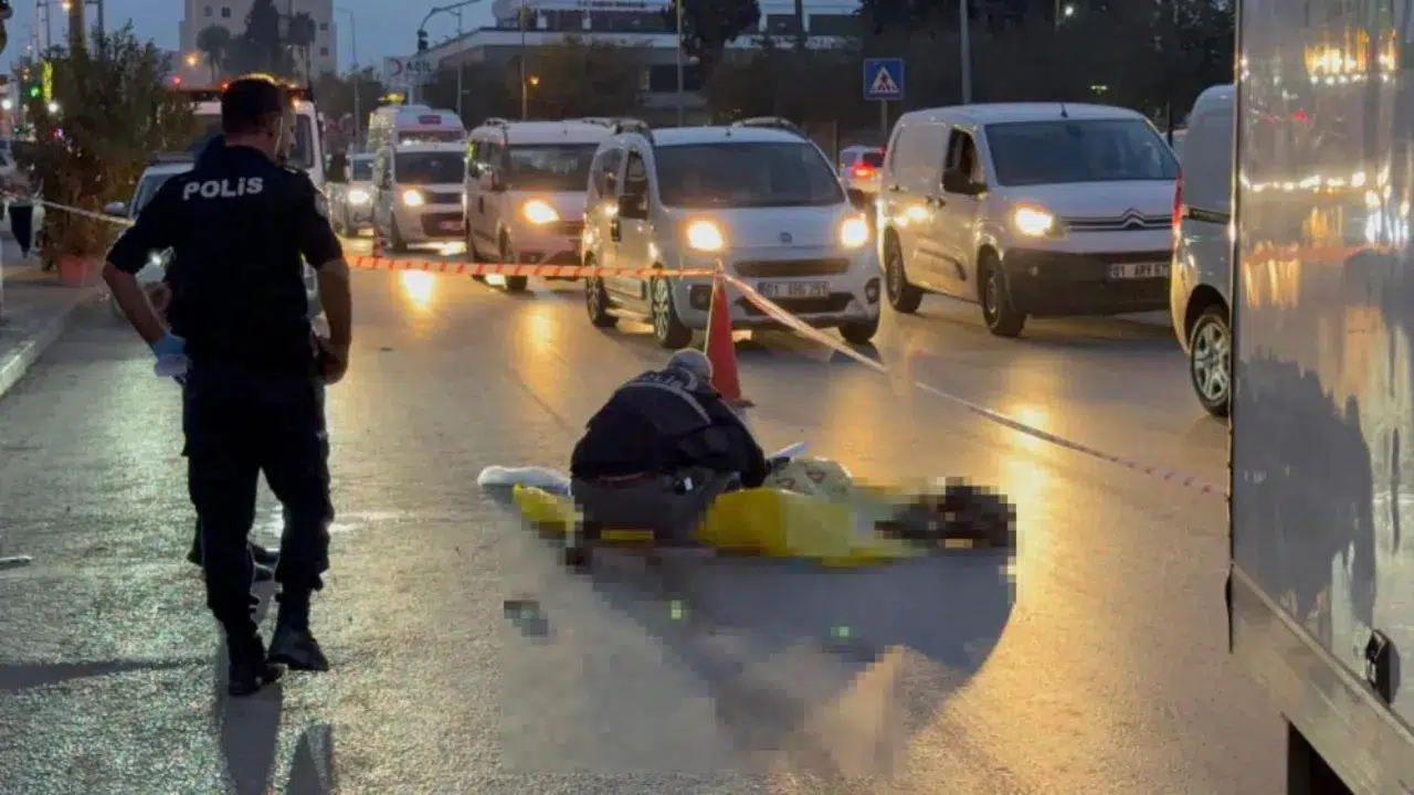 Pp J X Adanada Kamyonetin Altinda Kalan Yasli Adam Oldu