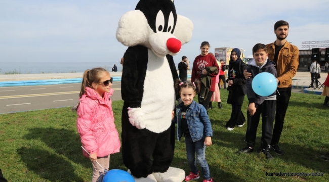 Rize De Ozel Cocuklar Ucurtma Senliginde Doyasiya Eglendiler