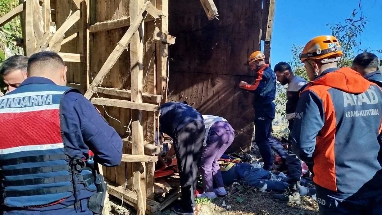 Rizede Feci Kaza 2 Kisi Hayatini Kaybetti 1 Kisi Yaralandi Bz7T